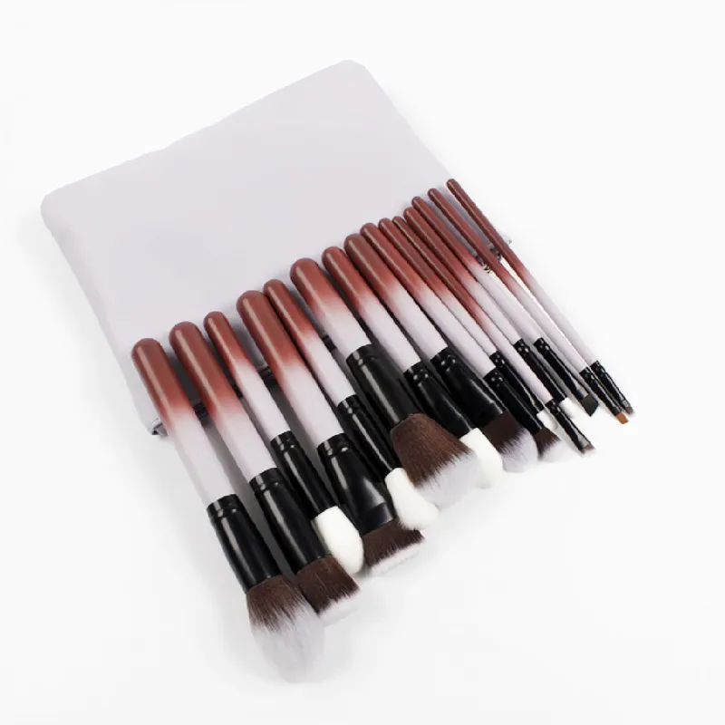 Set di pennelli per trucco professionale di lusso 15PCS Set di pennelli per trucco cosmetico personalizzato Logo in legno nero con etichetta privata