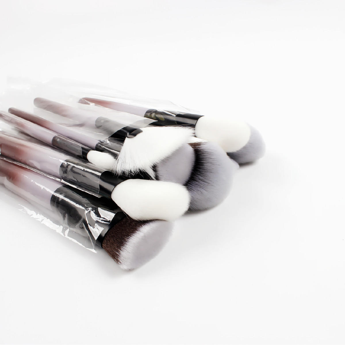 Luxury 15PCS Professional Makeup Brushes Set Kits Black Wooden Private Label Logo Custom cosmetic makeup brush set
