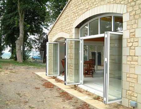 White thermal break double glass aluminium exterior patio folding doors