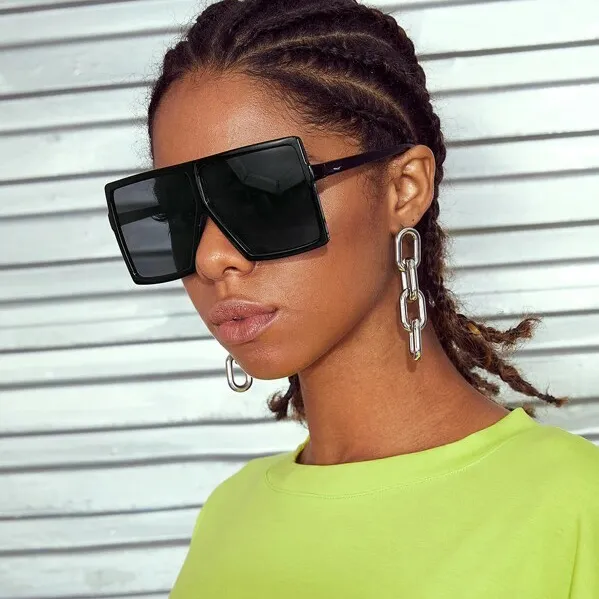 Eugenia Rivet Decor Lente plana Top Shield Square Design Shade Mirror UV400 Oversized Women Sunglasses