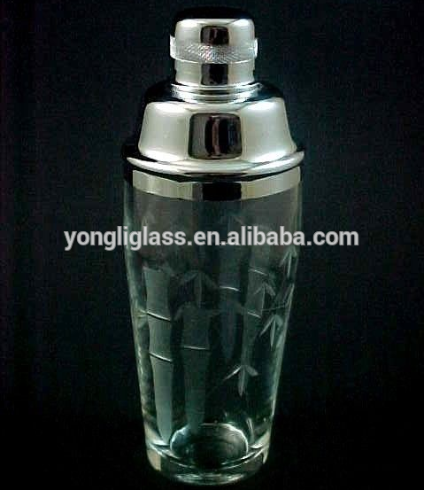 2015 high grade latest transparent cocktail glass shaker, carving patterns glass wine shaker with metal lid
