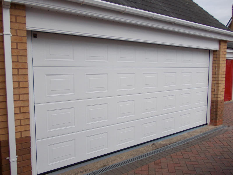 Good Quality 50mm thickness Powder Coating Steel White Overhead Sectional Garage Door