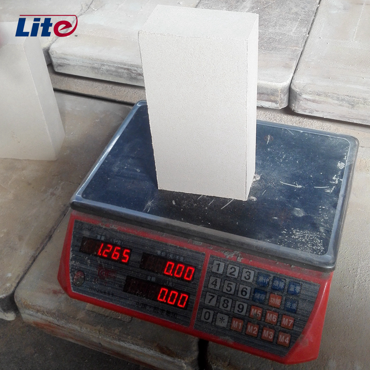 Light weight high performance insulation refractory bricks for cement kilns