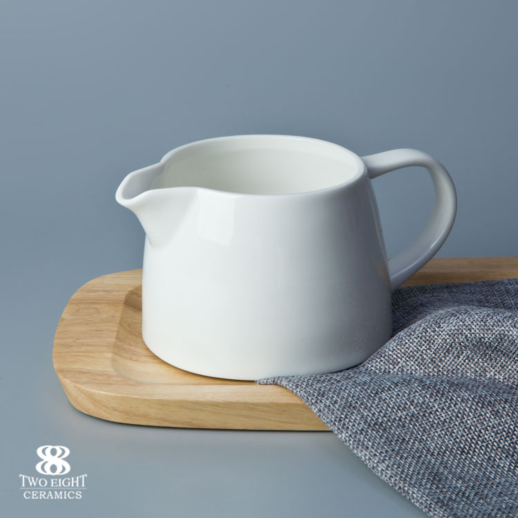 2017 New products hotel and restaurant ceramic tableware milk pot milk jug gravy boat