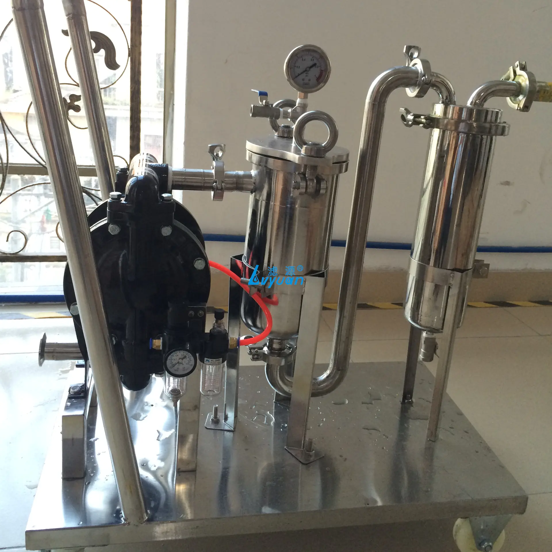 Removable water bag filter machine for pre water filtration