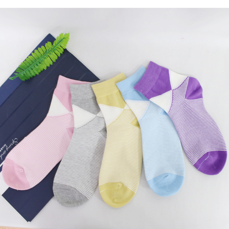 2018 High Quality Winter Cotton Jacquard Casual socks Breathable Women socks