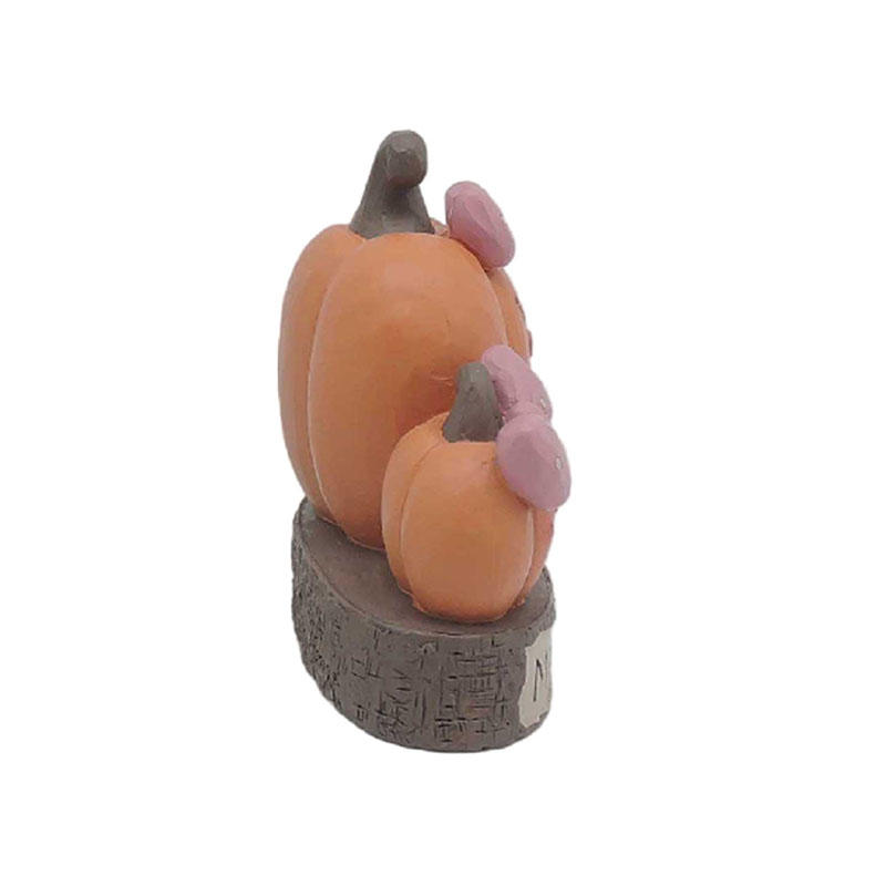 Mother And Daughter Pumpkins With Bows On Wooden Stakes Pumpkin Head Figurines For Halloween
