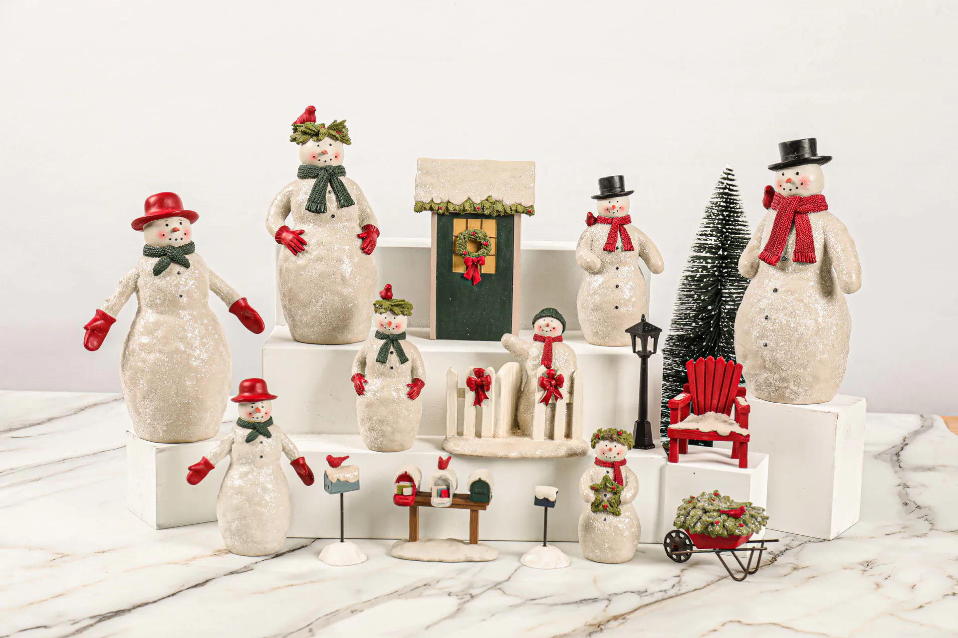 Resin Snowman And Fence Figurine Snow Scene Winter Crafts For Christmas Decoration