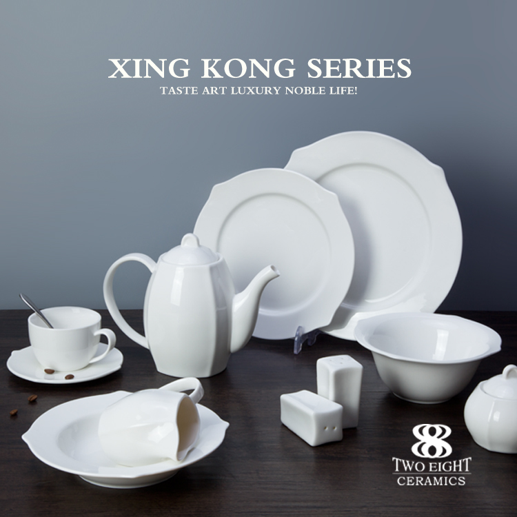 Hotel royal bone china , porcelain crockery set , luxury dinner set for banquet wedding party