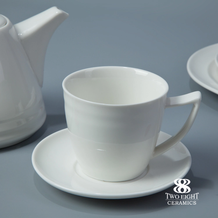 New porcelain dinnerware set for hotel and restaurant