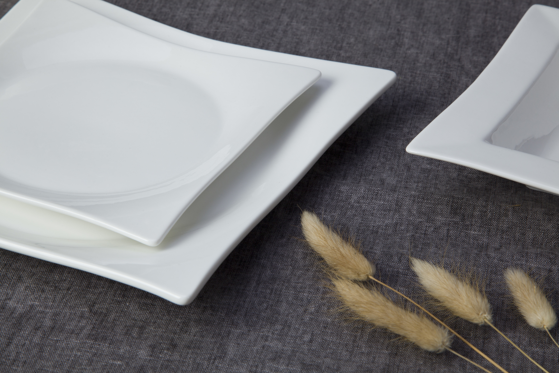 Durable modern dinnerware white porcleian tableware hotel dinning table set
