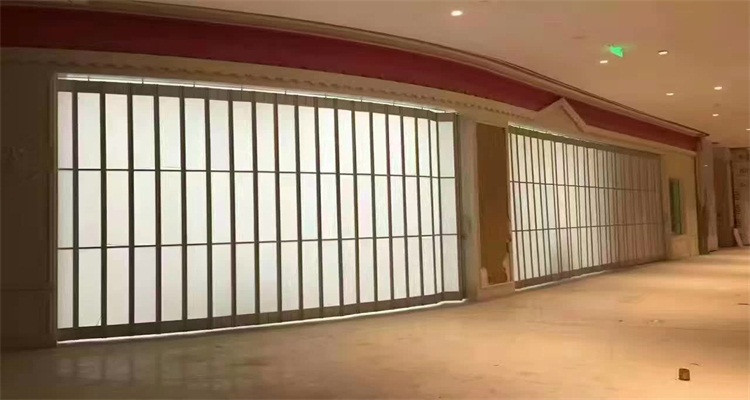 Commercial transparent sliding folding polycarbonate door for shop