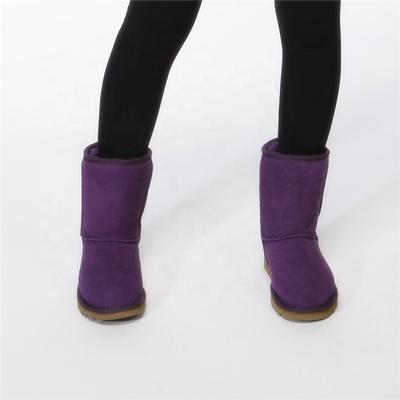 HQB-WC017 OEM customized premium quality winter thermal classic style genuine cow suede boots for women.