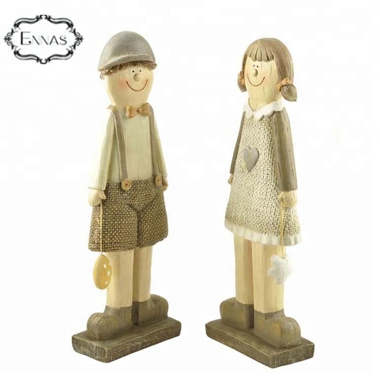Hot sale creative Europe country style love couple statues resin dolls