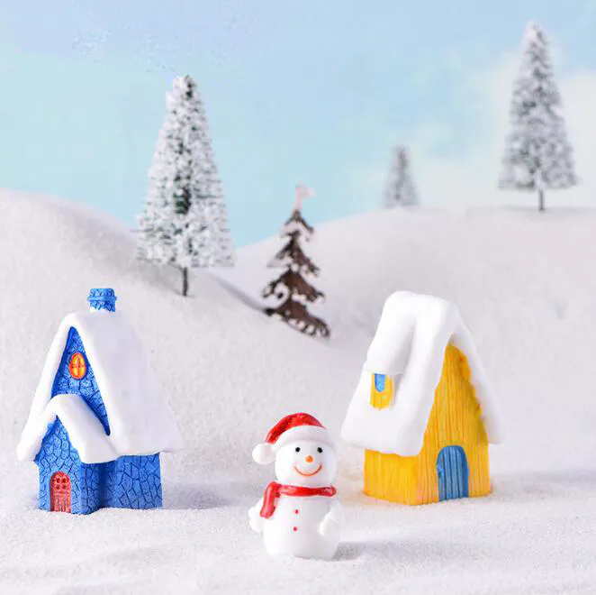 Popular Wholesale Handmade Decorative Christmas Miniature Village Houses