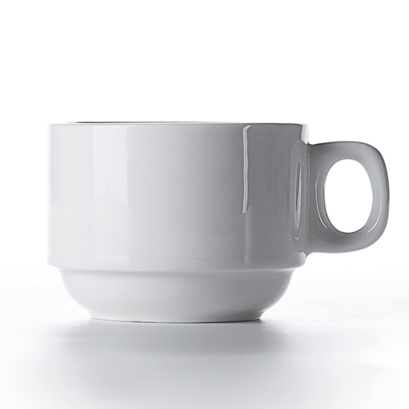 White Porcelain Coffee Pots — RESIDE