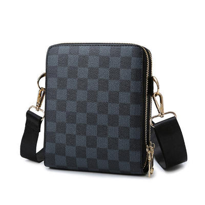 2020 new fashion high quality European and American fashion trend men's small square Messenger shoulder bag chest bag