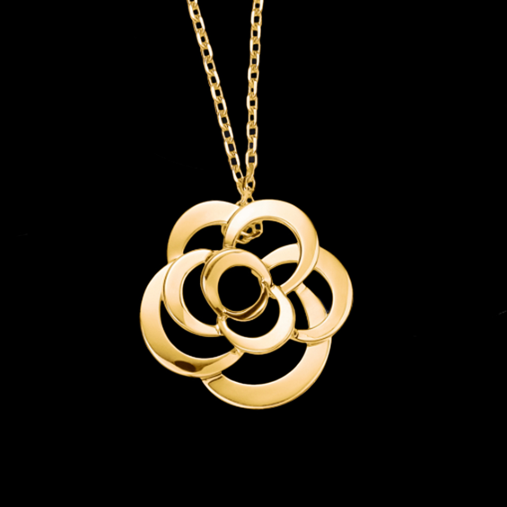 Hollow flower engraved shiny 14k gold name necklace