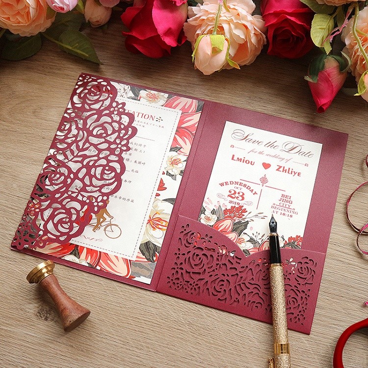 Customized Luxury Wedding Invitations Cards Kits Laser Cut Hollow Rose Pocket Wedding Invitations with Envelopes