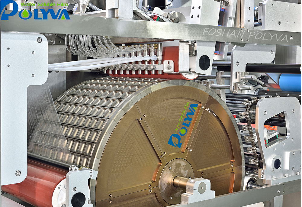 Полива Высокоскоростное вождение и обработка формы пленки ПВА упаковочная машина для стирального моющего средства
