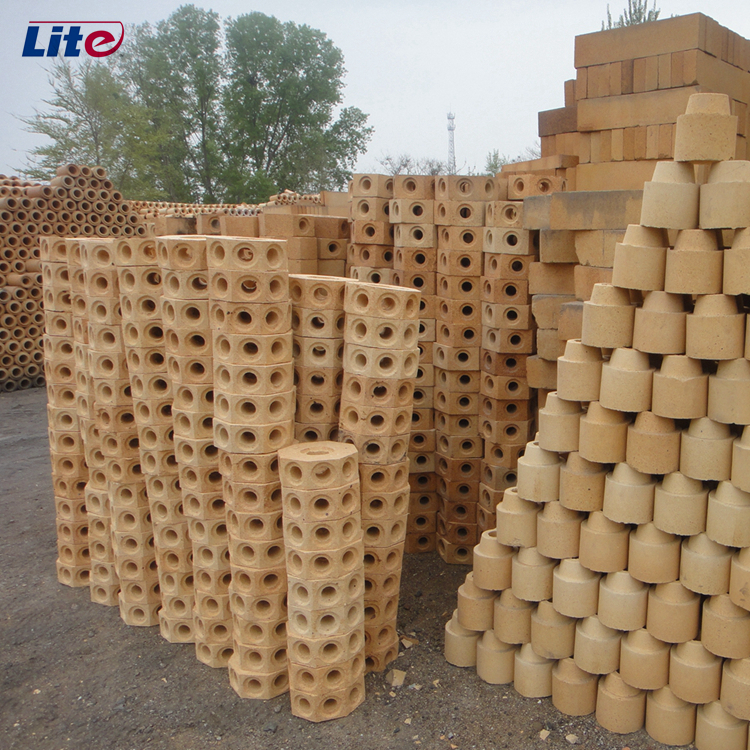 China Supplier Refractory Wedge Shaped Brick Fire Brick of Different Sizes and Shapes for Furnace