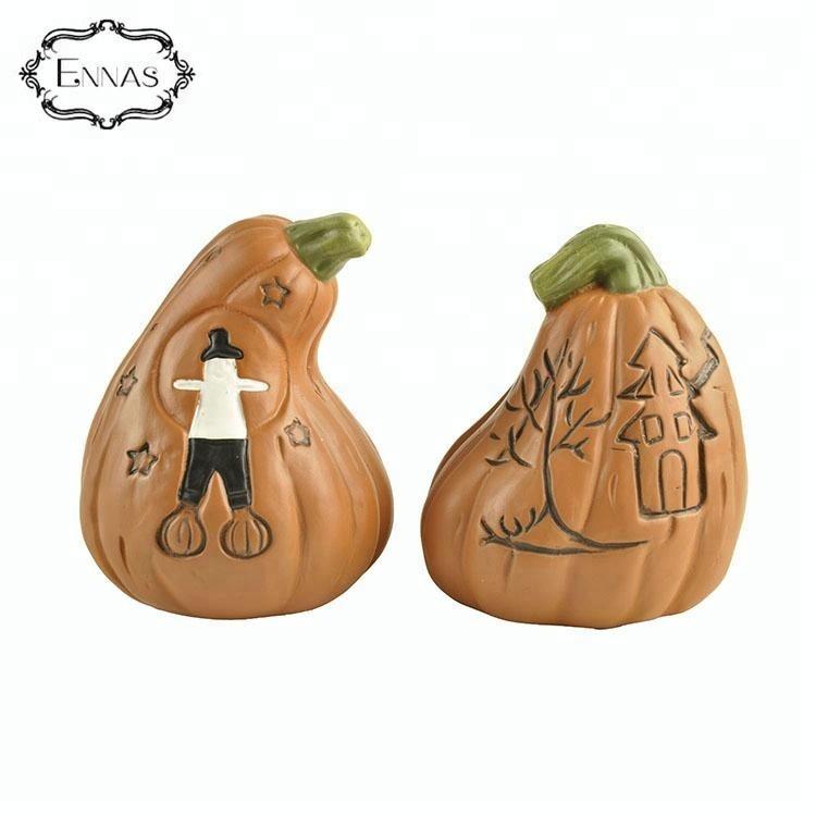 Small Handcraft S/2 Pumpkin with Hat Newest Design Miniature Ornaments