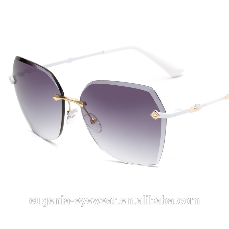 Eugenia Newest Moda Gafas de sol Mujeres 2019 2020 marco Menos gafas de sol de gran tamaño
