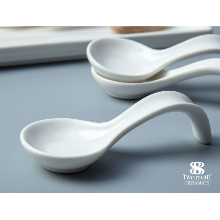 Wholesale unpainted ceramics dessert spoon set with serving tray