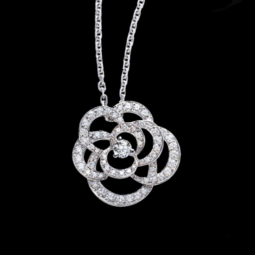 product-Flower Pendant Necklace Hollow Design Plated 24K Pure Gold Jewelry-BEYALY-img-3