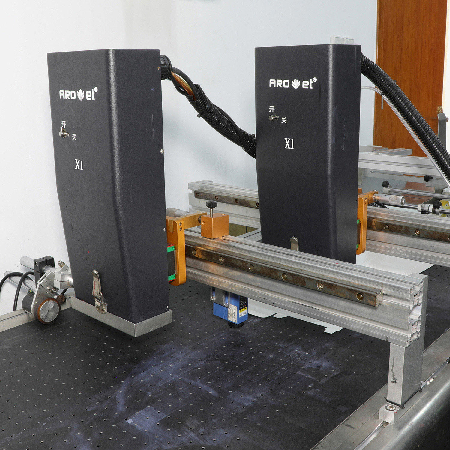 Tip-on Head Card Attaching Inkjet Printing System