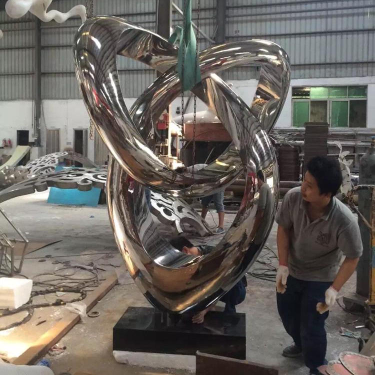 Sculpture metal