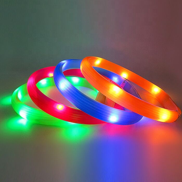 Classic Led Dog Collar with Free Size Feature Different Color Supported Light Up Dog Collar Silicone Material