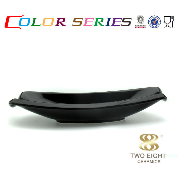 Black porcelain unbreakable plates boat shaped food plate for sale