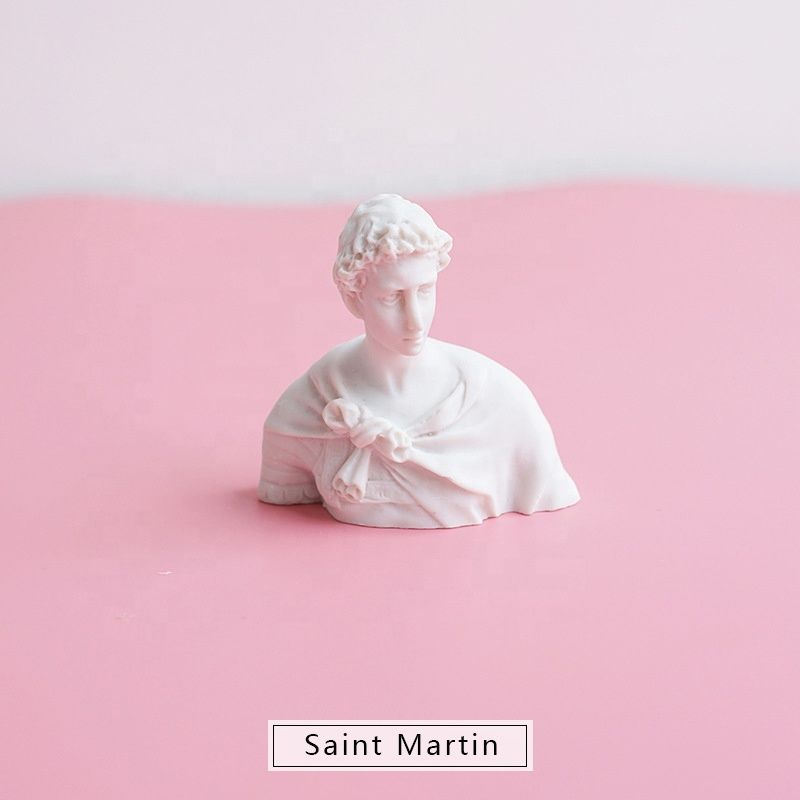 Mini People Figurine Saint Martin Sculpture Nordic People Statue Home Decoration Ornaments Creative Art Resin