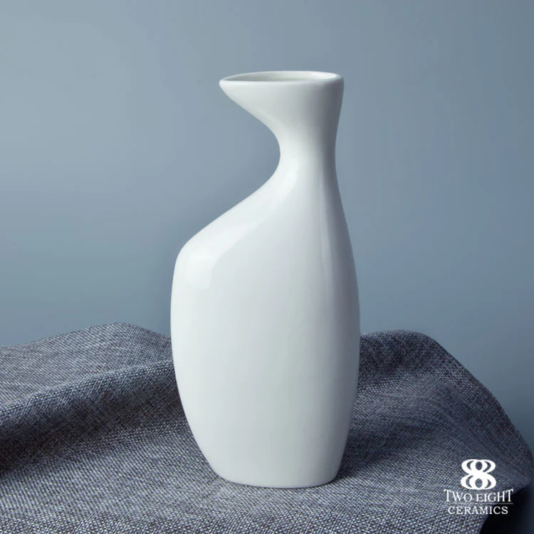Hot selling restaurant table use white china porcelain vase