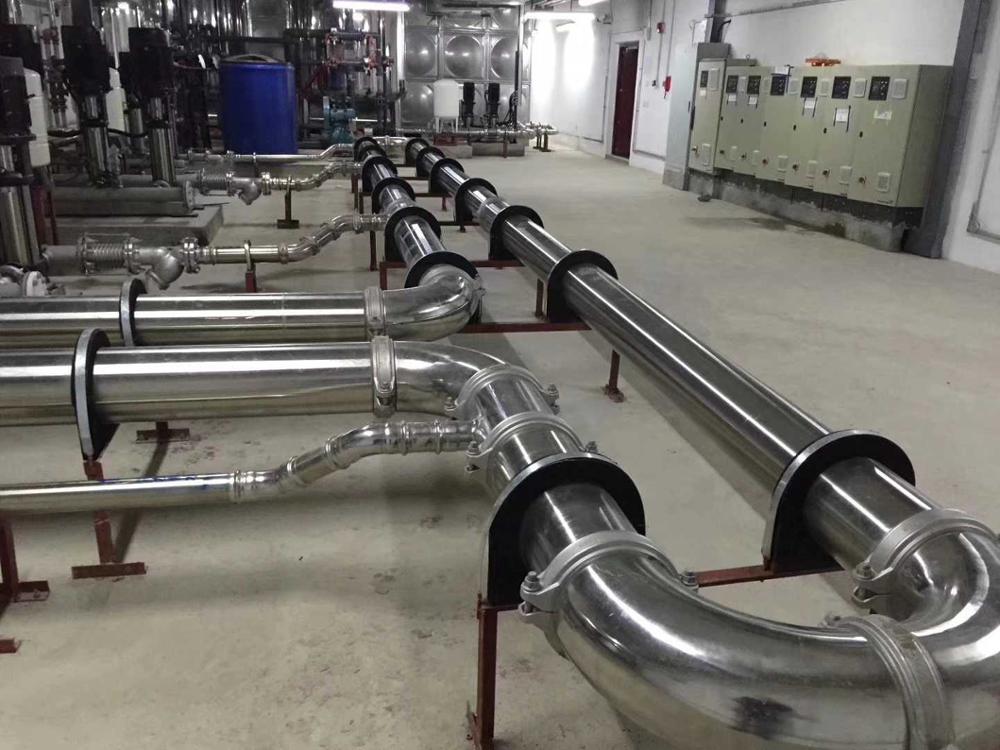 Customized 180 degrees U Bend with Outlet for Hot and Cold Water