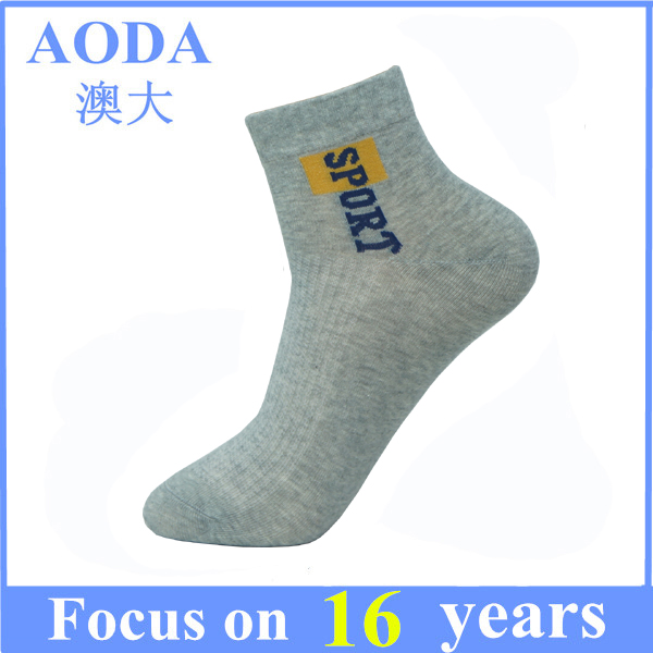 Wholesale China factory sport socks crew low cut socks crew cotton socks