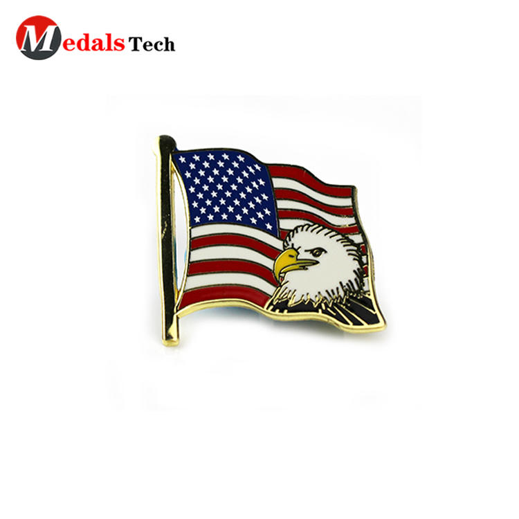 Made hard enamel gold plating usa flag eagle logo badge