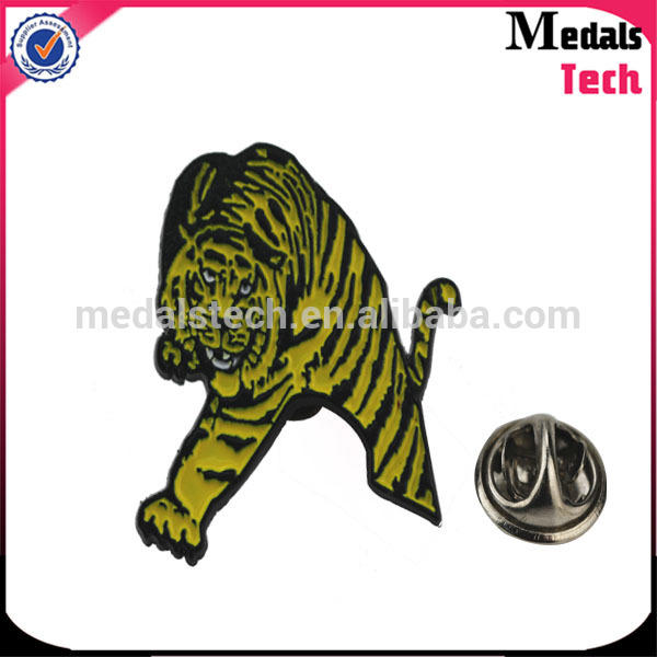 Customized popular style badge Metal soft enamel souvenir lapel pin with safety pin