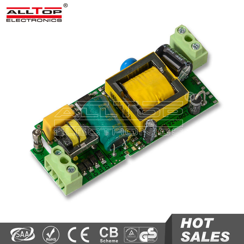 High efficiency constant current 300mA 18w led driver