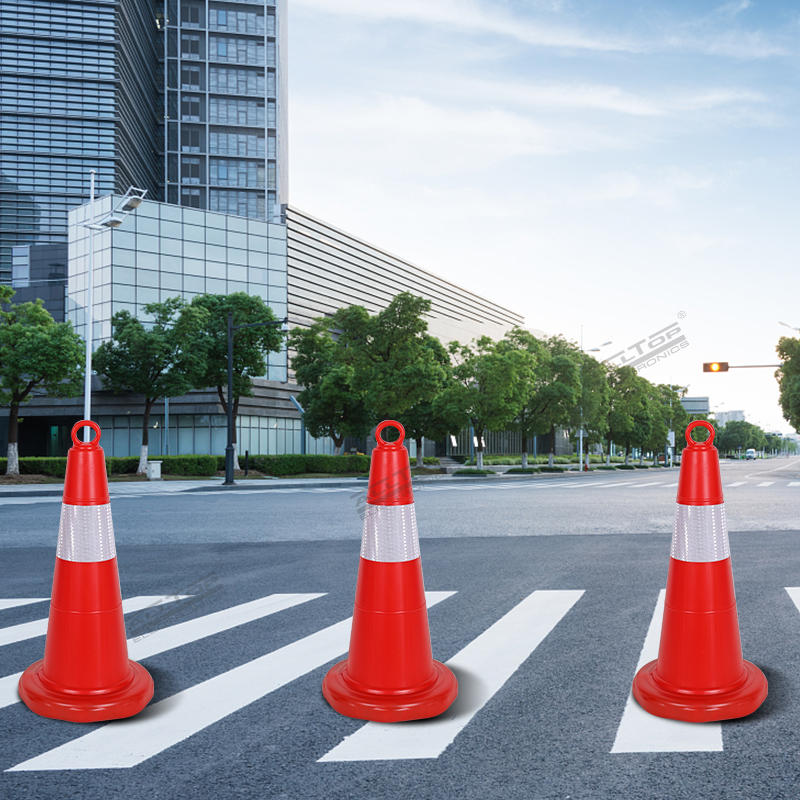 Hot sale road work cones traffic cones safety sign PE traffic cone