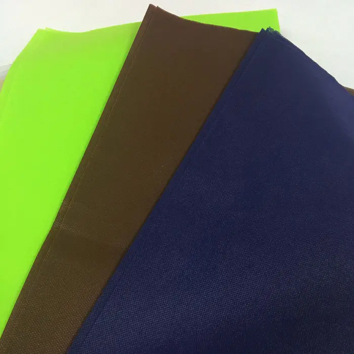 Green color Tnt Tablecloths 140X140cm for restaurants table cover /tovaglia-tnt