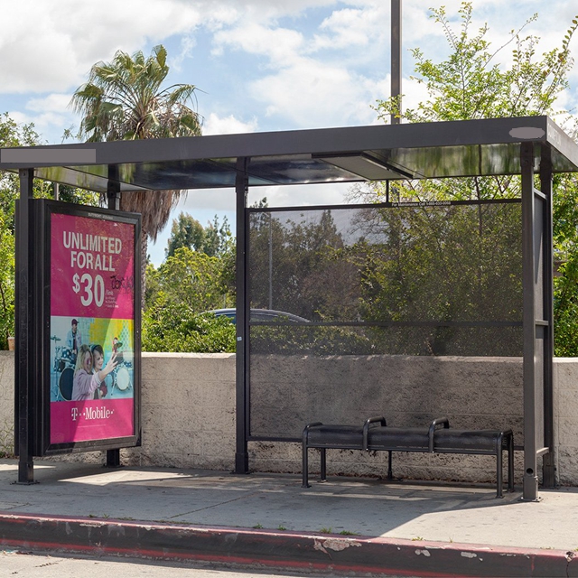 2020Modern Smart Bus Shelter Metal Bus Stop with Light Box