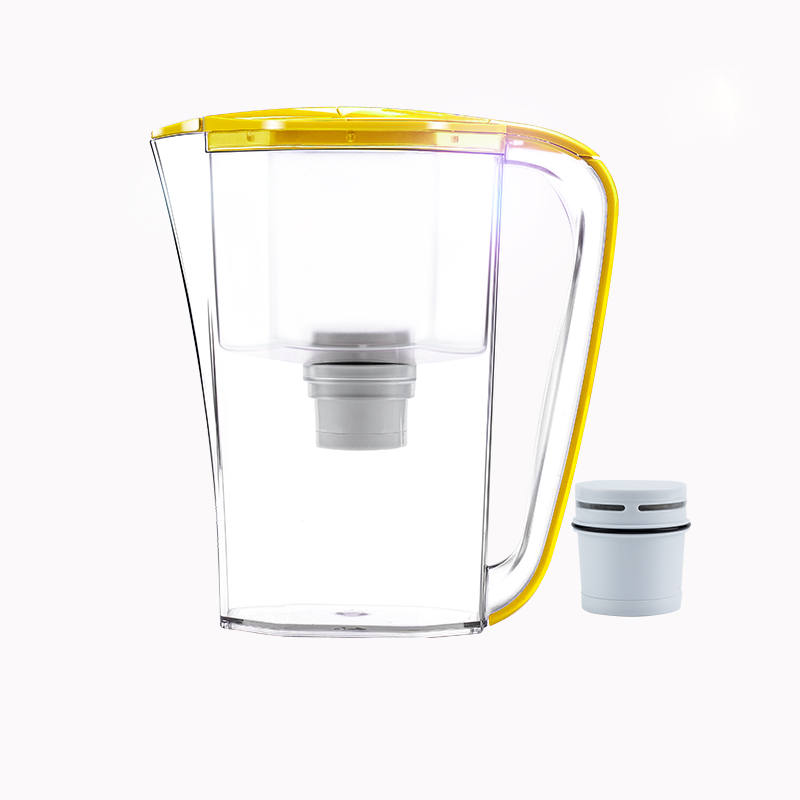 Low Price Portable Water Filter Jug with activated carbon