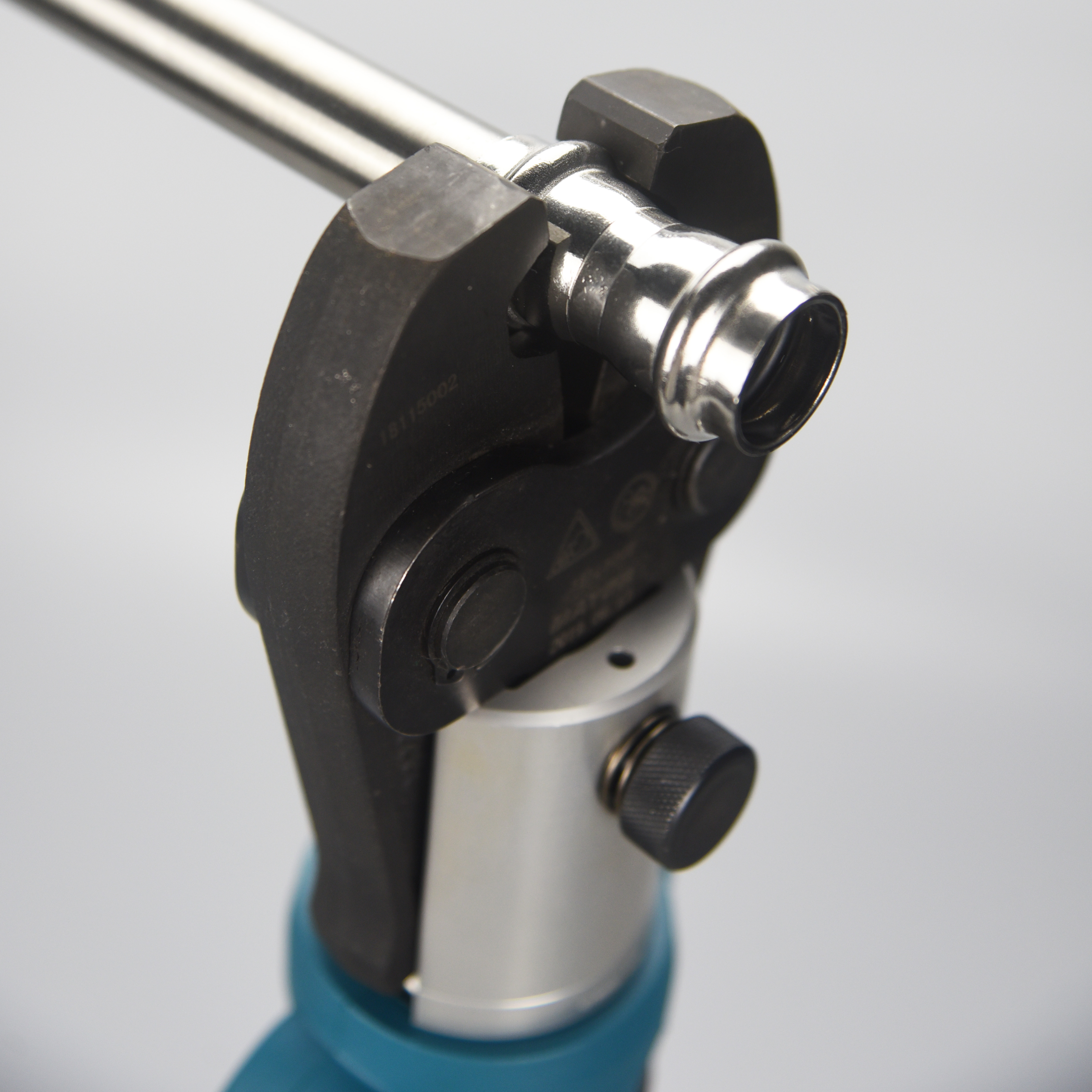 other hydraulic tools Electro hydraulic crimping tool use for press fitting installation
