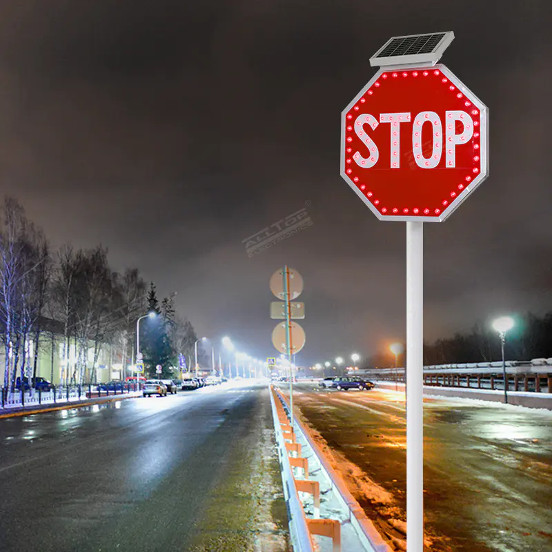 New design LED flashing round signs traffic solar powered warning sign