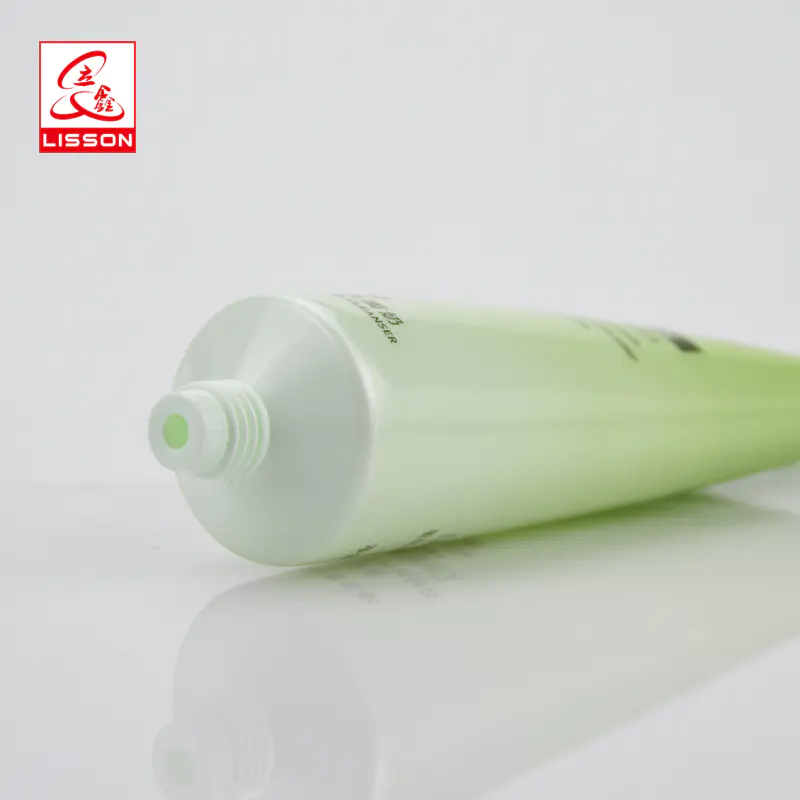 100ml Plastic Spray Bottle Cosmetic Plastic Tube Packaging With Screw Cap