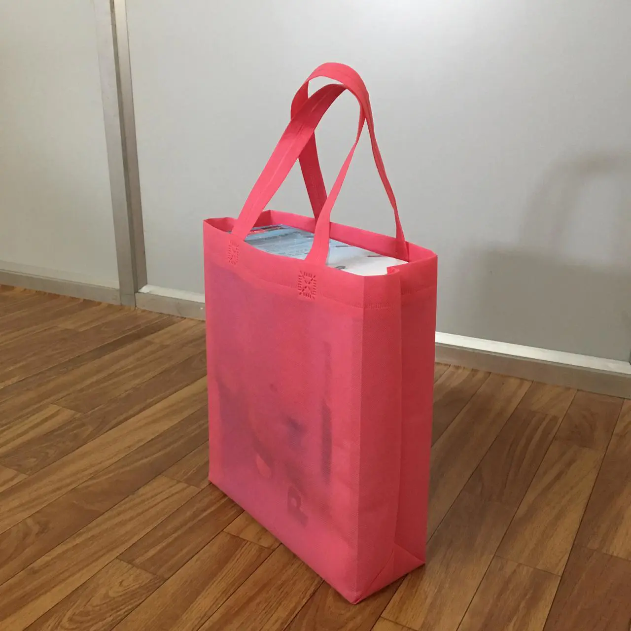 Colorful popular Supermarket nonwoven bag use pp spunbond nonwoven fabric