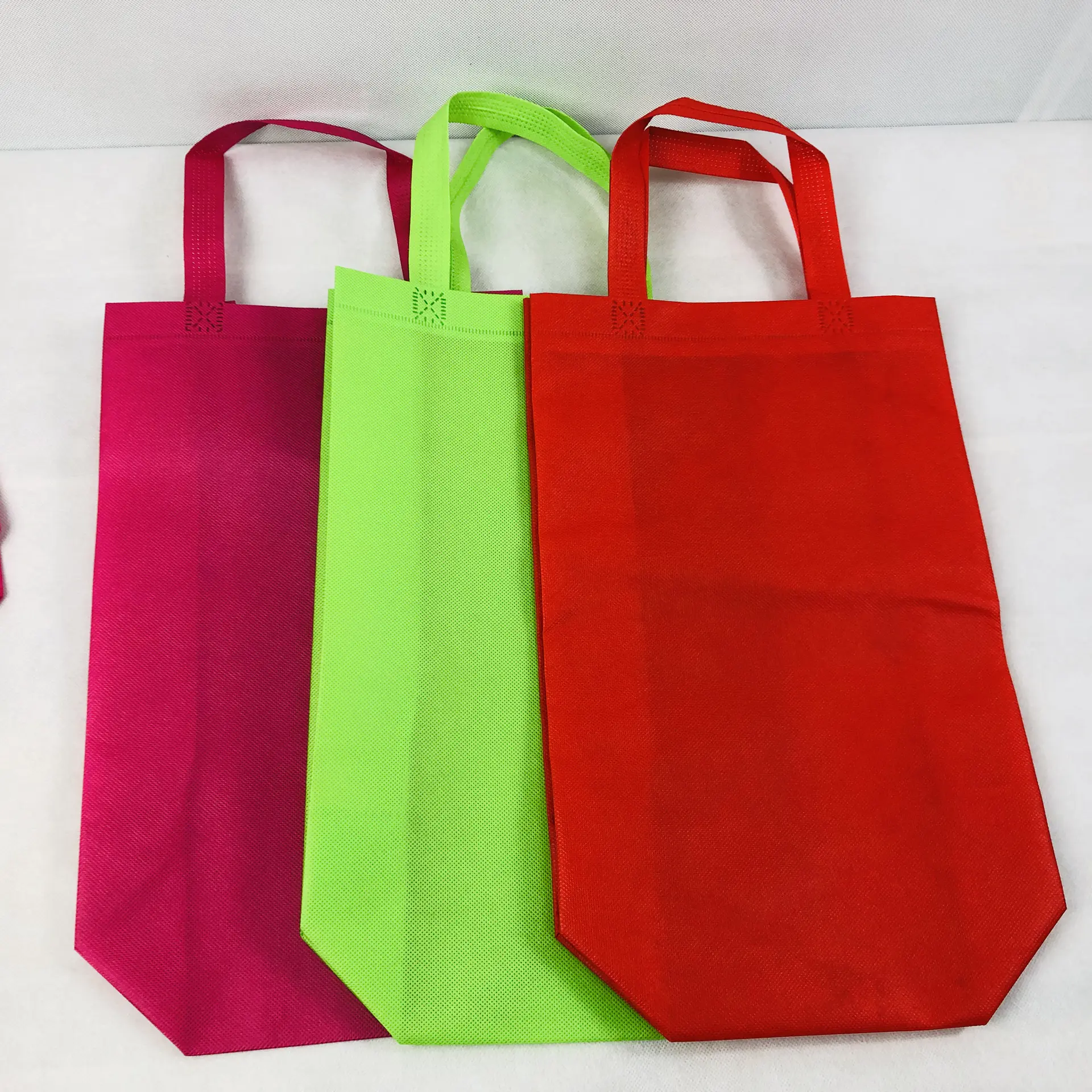 Best Quality Heat Seal PP Spunbond Nonwoven Handle Bag/Non woven Shopping Bags