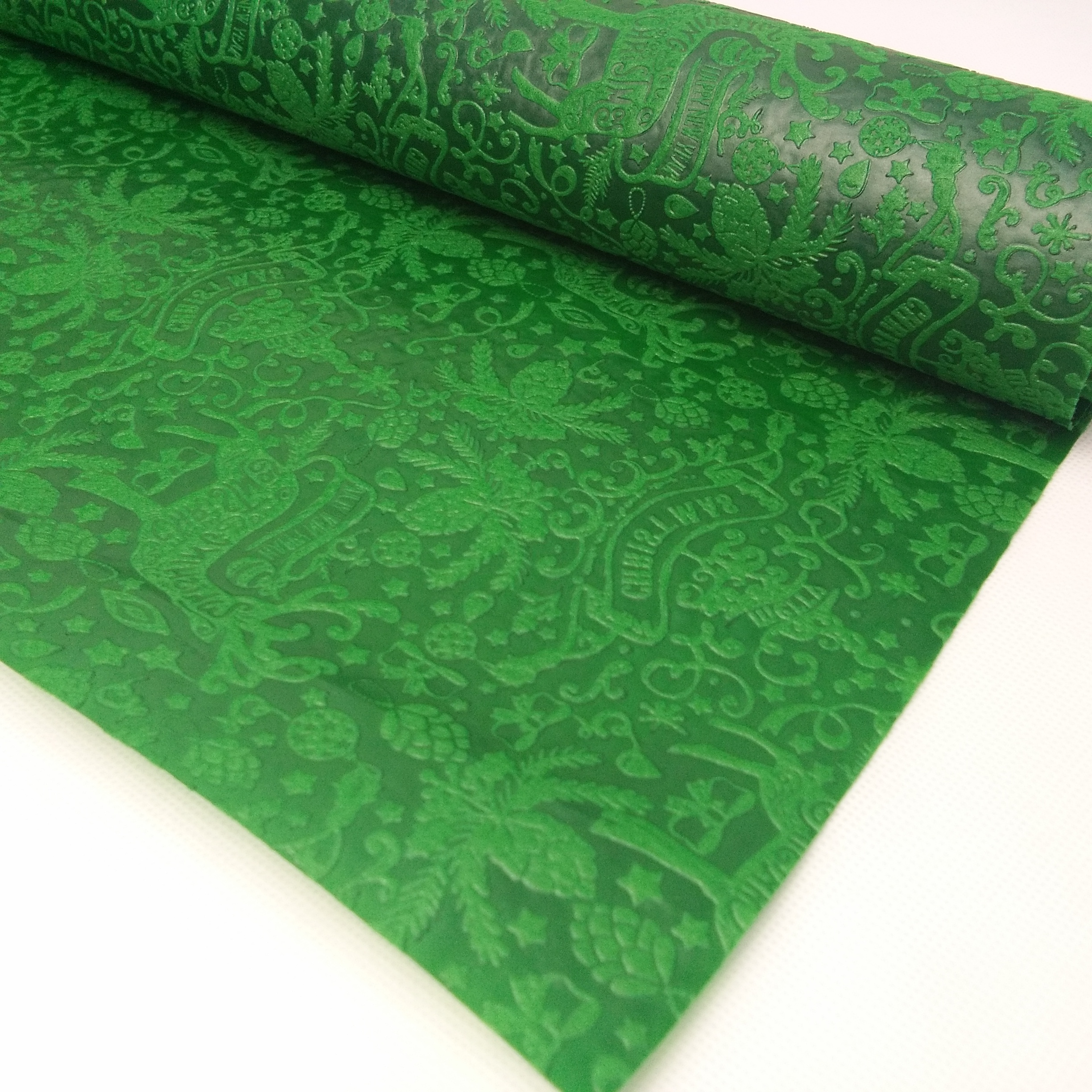 Christmas design nonwoven fabric waterproof wrapping paper for packing
